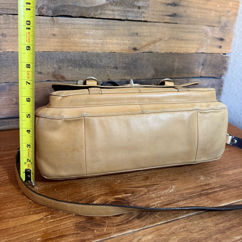 Coach Chelsea Tan Leather Purse Handbag F14017 - Picture 10 of 15